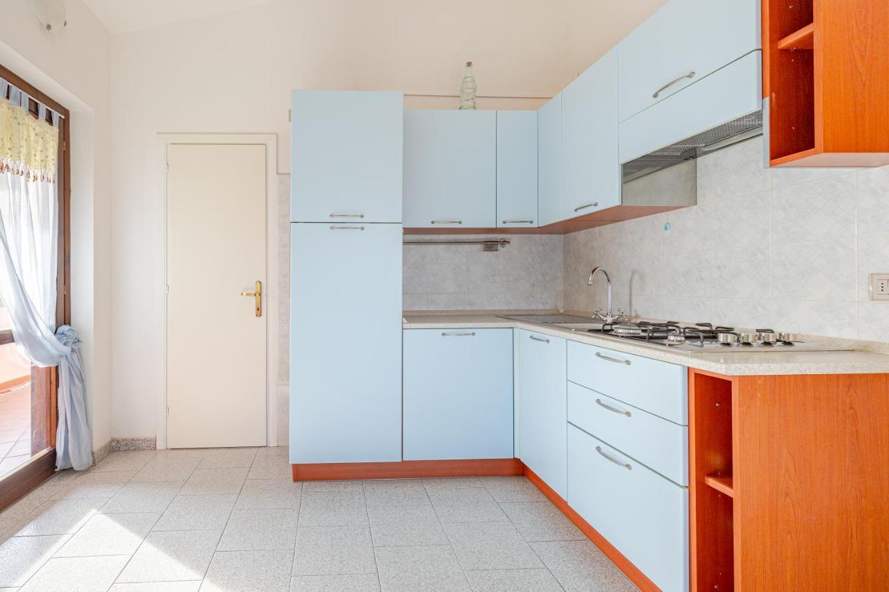 Trilocale A 200 Mt Dal Centro Apartamento San Teodoro  Exterior foto