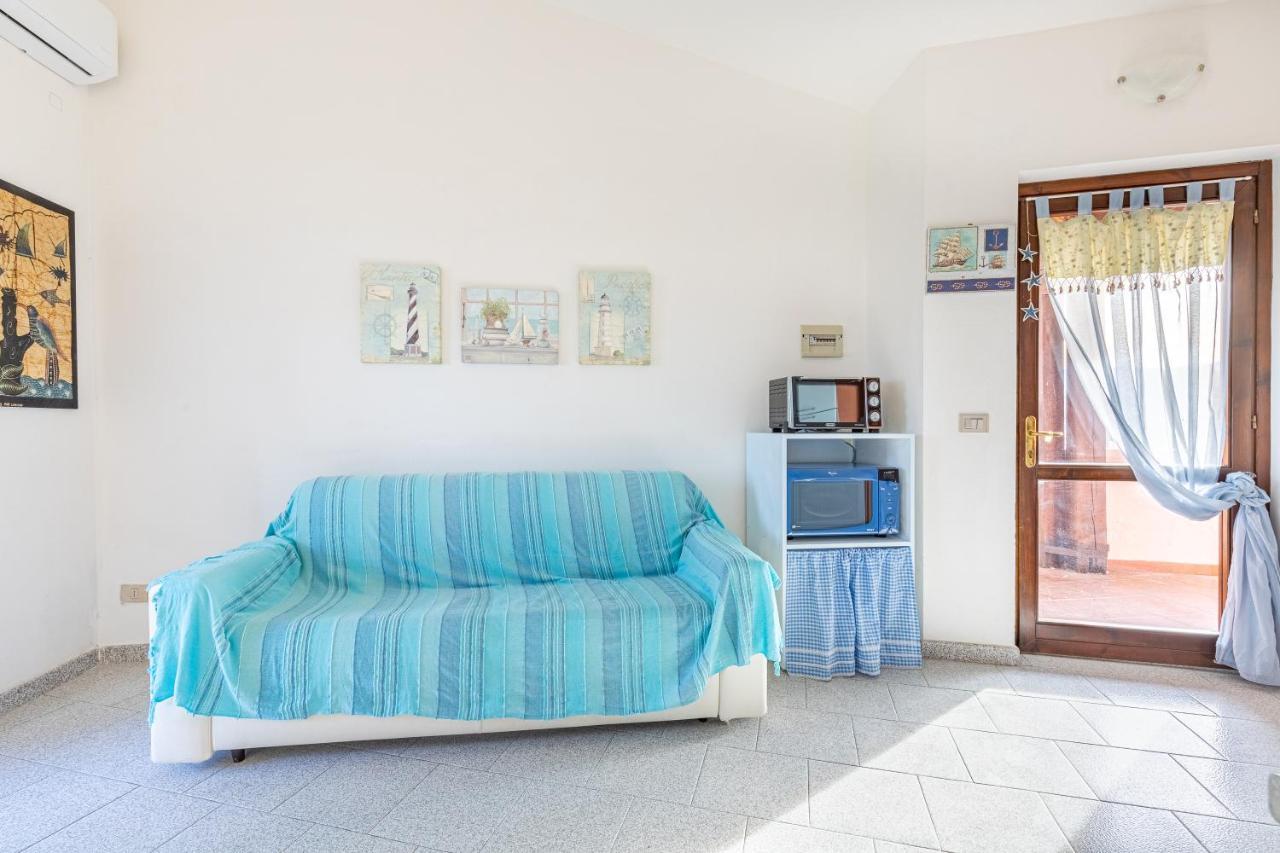 Trilocale A 200 Mt Dal Centro Apartamento San Teodoro  Exterior foto